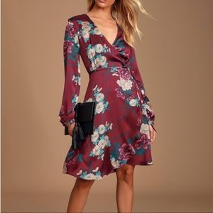 NWOT Lulu’s Floral Wrap Mini Dress